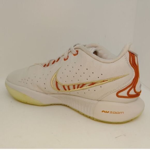 Nike LeBron 21 Akoya Leather Sneakers - Size 8 - Pre-owned - Picture 3 of 6